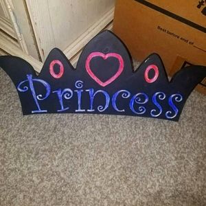 Princess sign